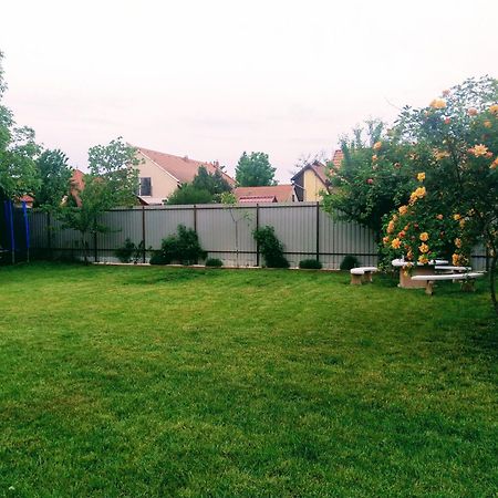 Berta Panzio Bed and Breakfast Hajdúszoboszló Exteriör bild