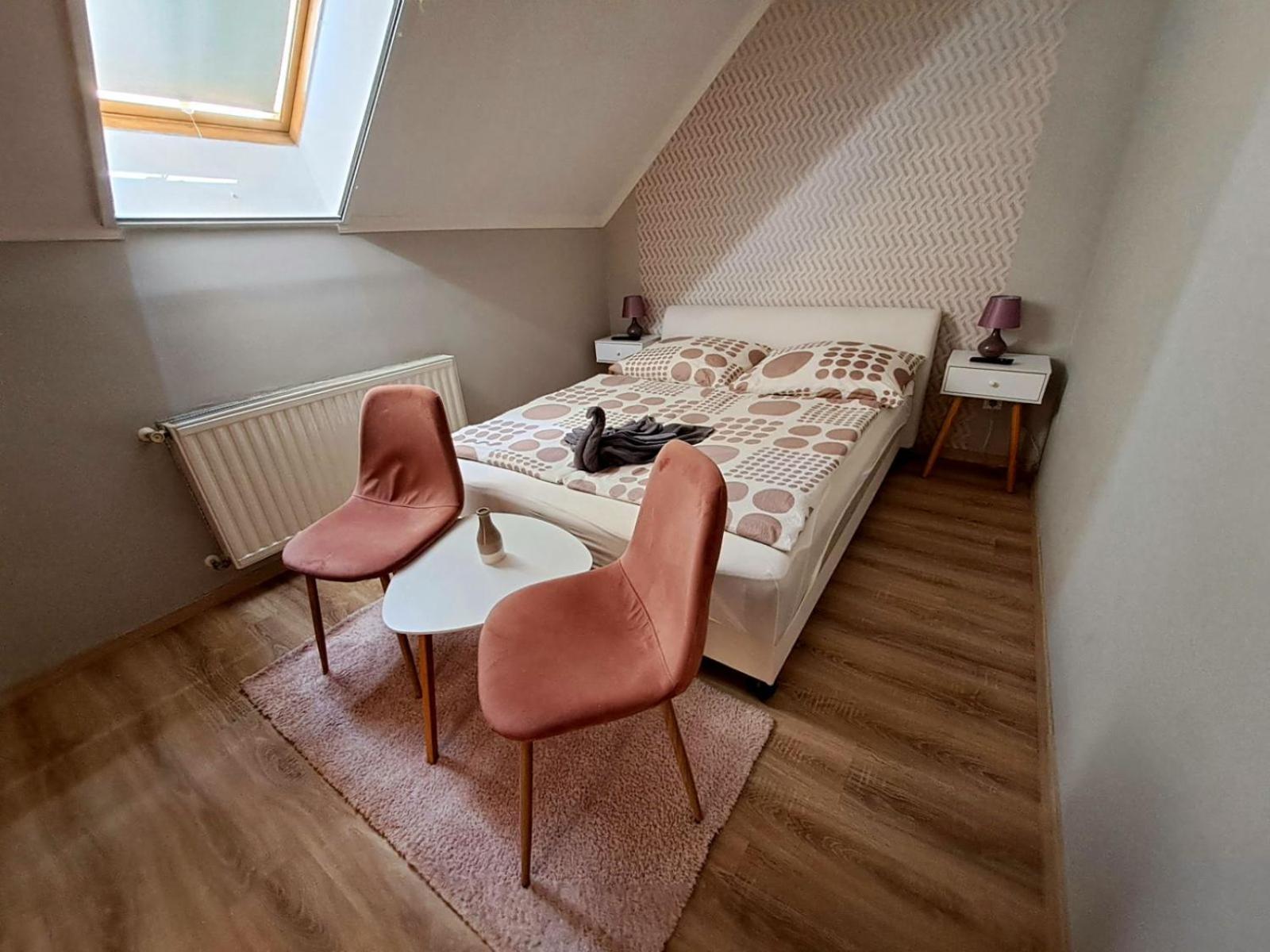 Berta Panzio Bed and Breakfast Hajdúszoboszló Exteriör bild