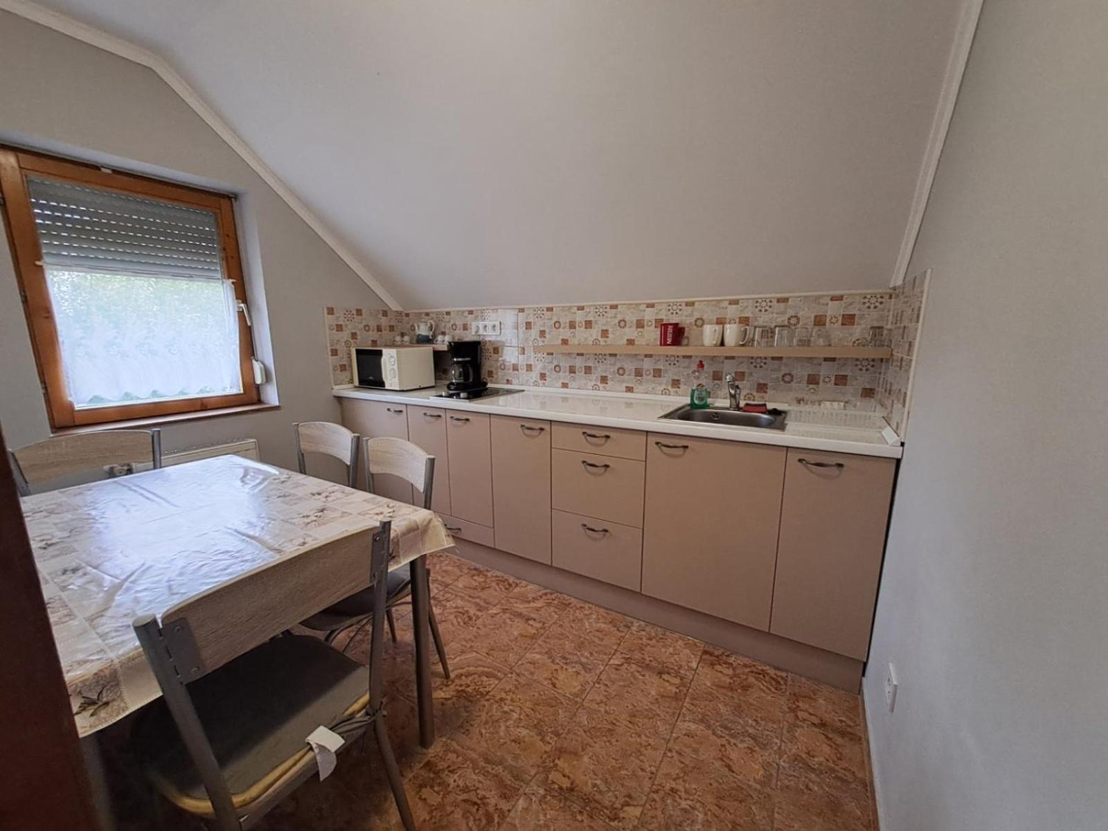 Berta Panzio Bed and Breakfast Hajdúszoboszló Rum bild