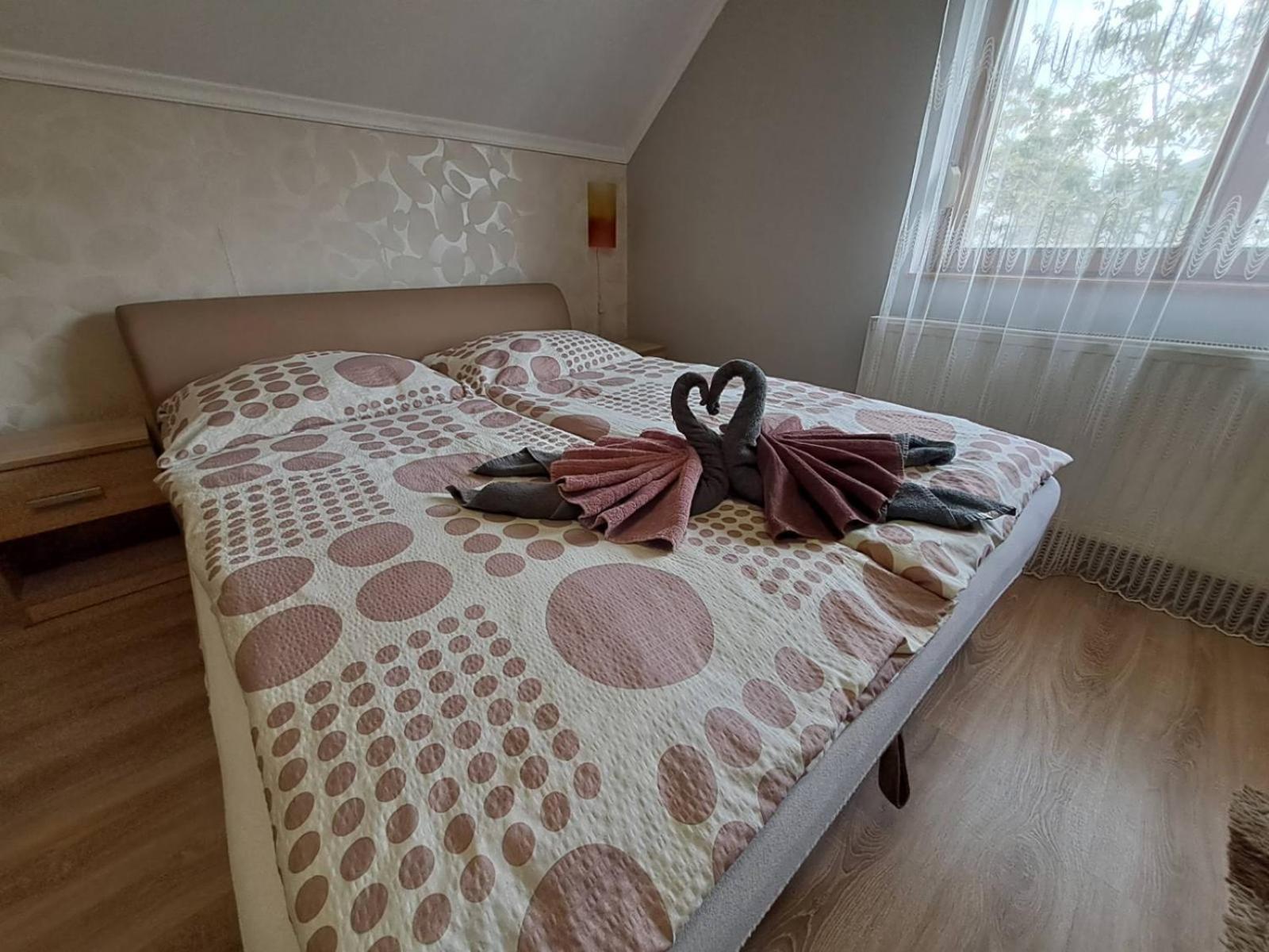 Berta Panzio Bed and Breakfast Hajdúszoboszló Rum bild